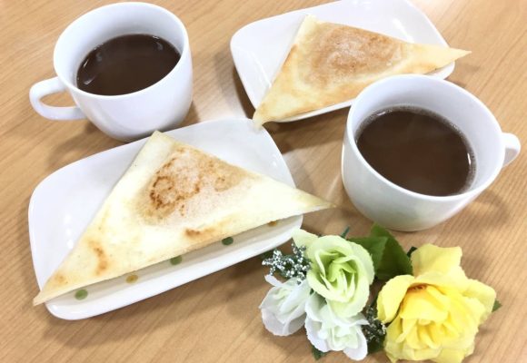 ☕アップルパイ作りました🍎