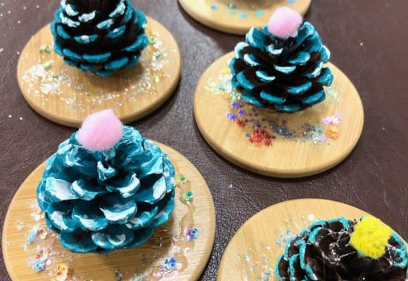 【老司店】松ぼっくりでツリー作製🎄✨